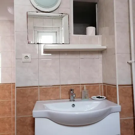 Ubytování v soukromí Roza Vendegszoba *