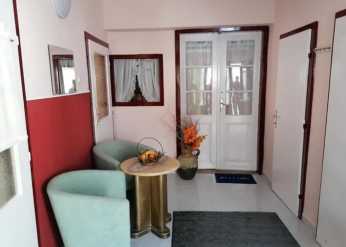 Roza Vendegszoba בית אירוח קסזטלי