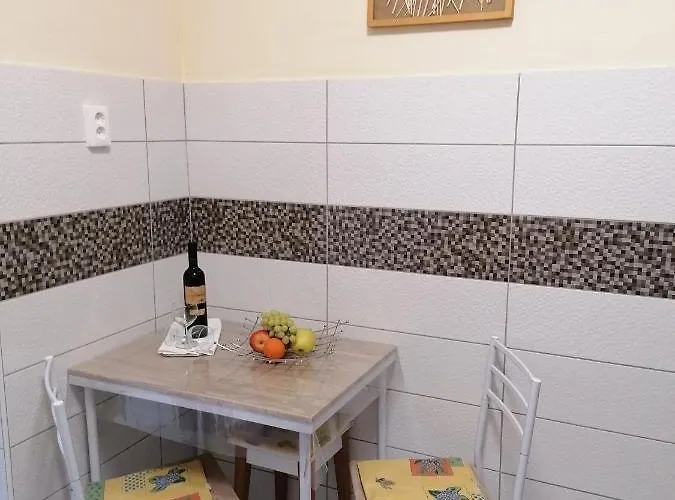 Roza Vendegszoba בית אירוח